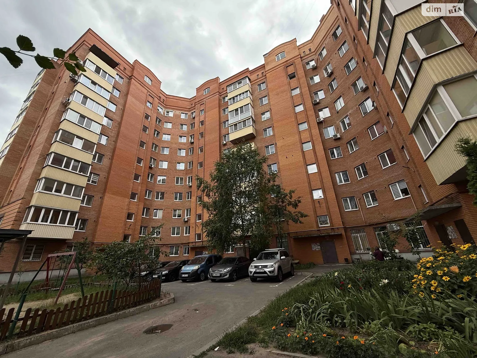 Продается 3-комнатная квартира 89.9 кв. м в Щербанях, ул. Генадия Биличенко - фото 1