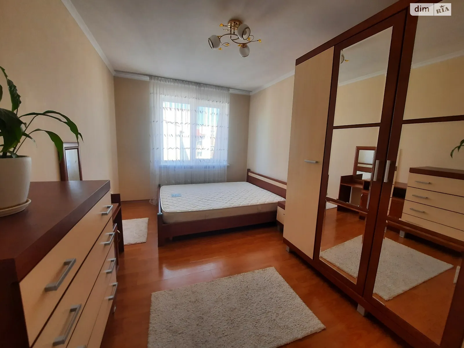2-комнатная квартира 82 кв. м в Тернополе, ул. Академика Сергея Королева - фото 1