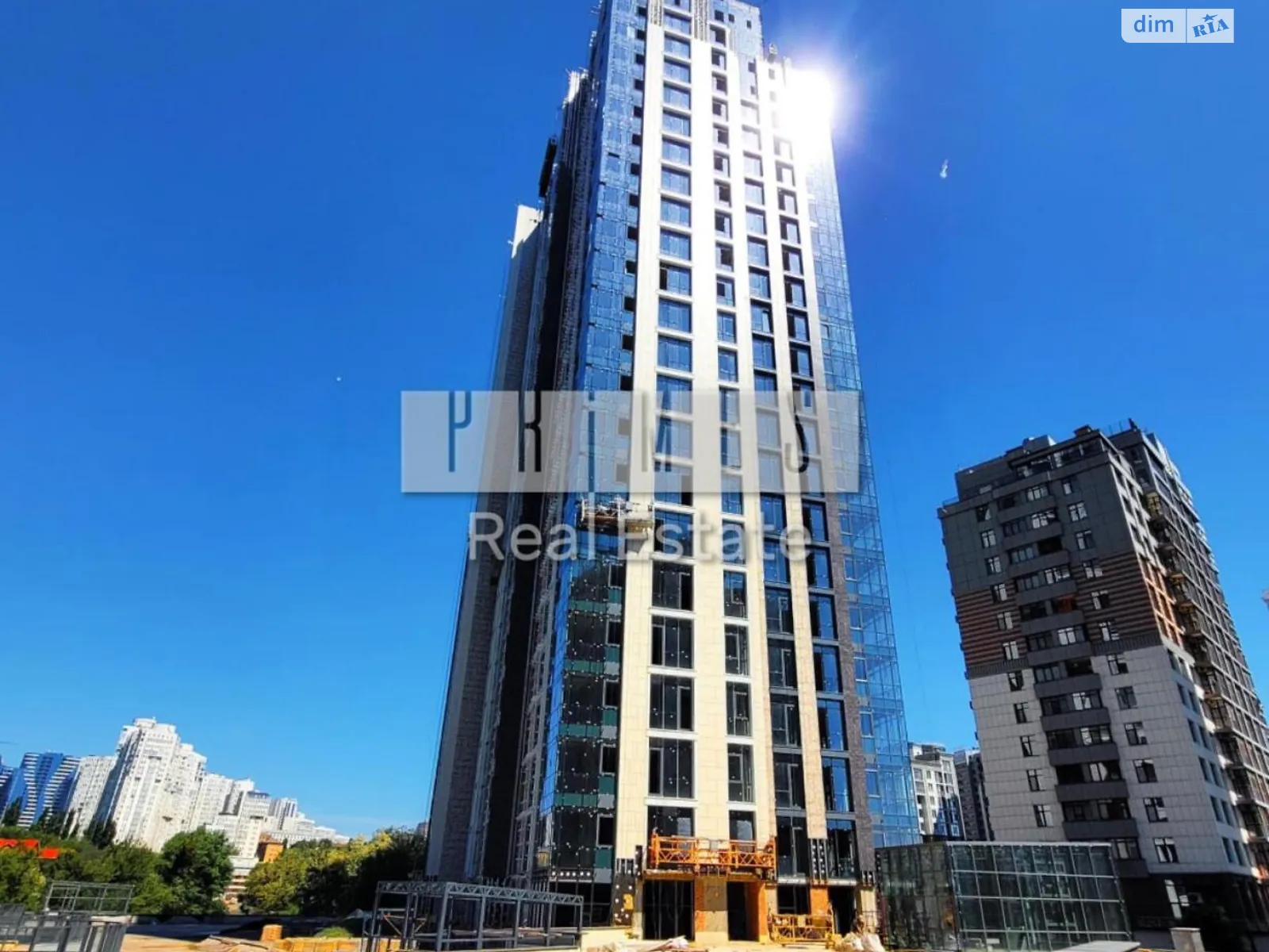 Продается 2-комнатная квартира 81 кв. м в Киеве, ул. Андрея Верхогляда(Драгомирова), 3 - фото 1