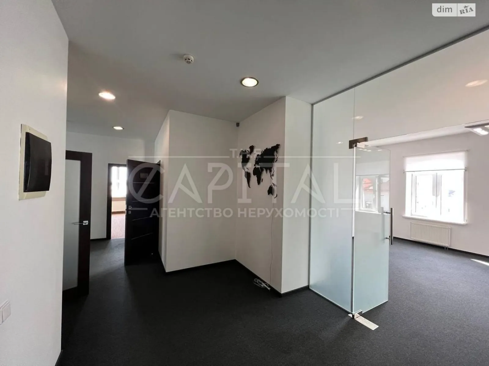 Здається в оренду офіс 220 кв. м в бізнес-центрі, цена: 2000 $ - фото 1