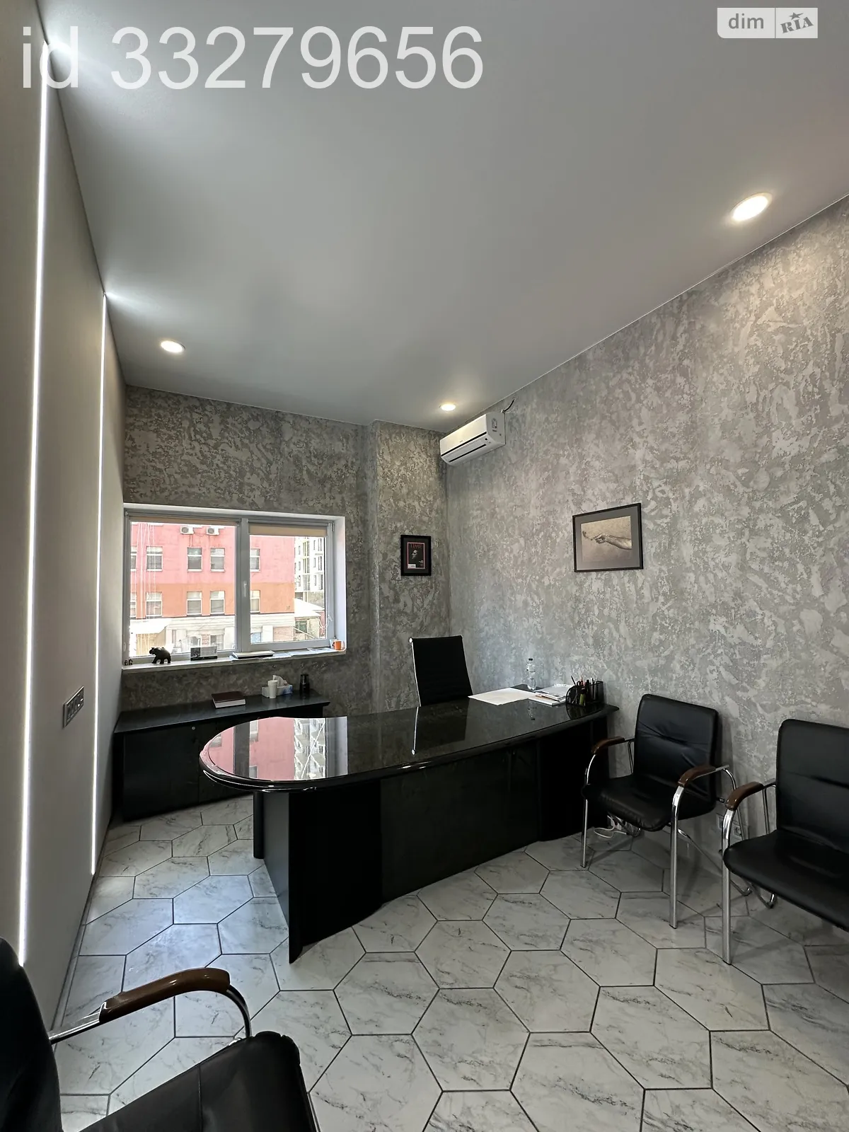Продается офис 53.9 кв. м в бизнес-центре, цена: 80850 $ - фото 1