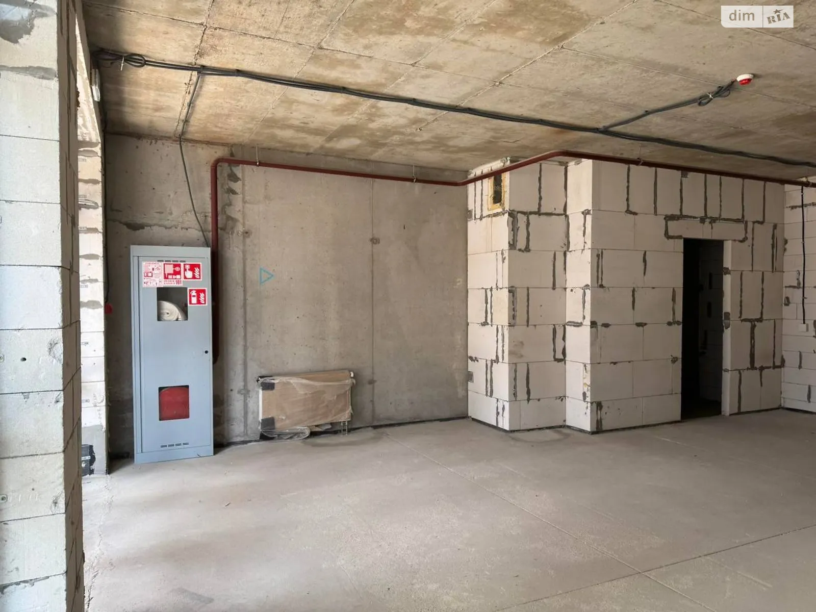 Сдается в аренду помещения свободного назначения 47.7 кв. м в 24-этажном здании, цена: 450 $ - фото 1