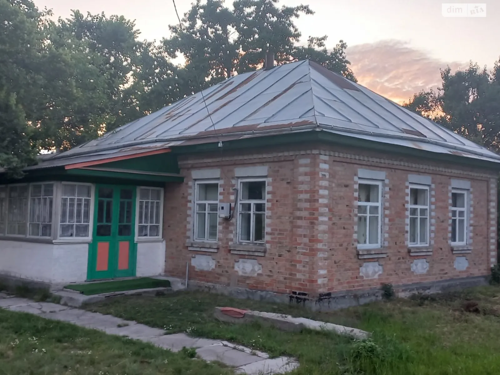 Продается одноэтажный дом 63 кв. м с гаражом, цена: 21000 $ - фото 1