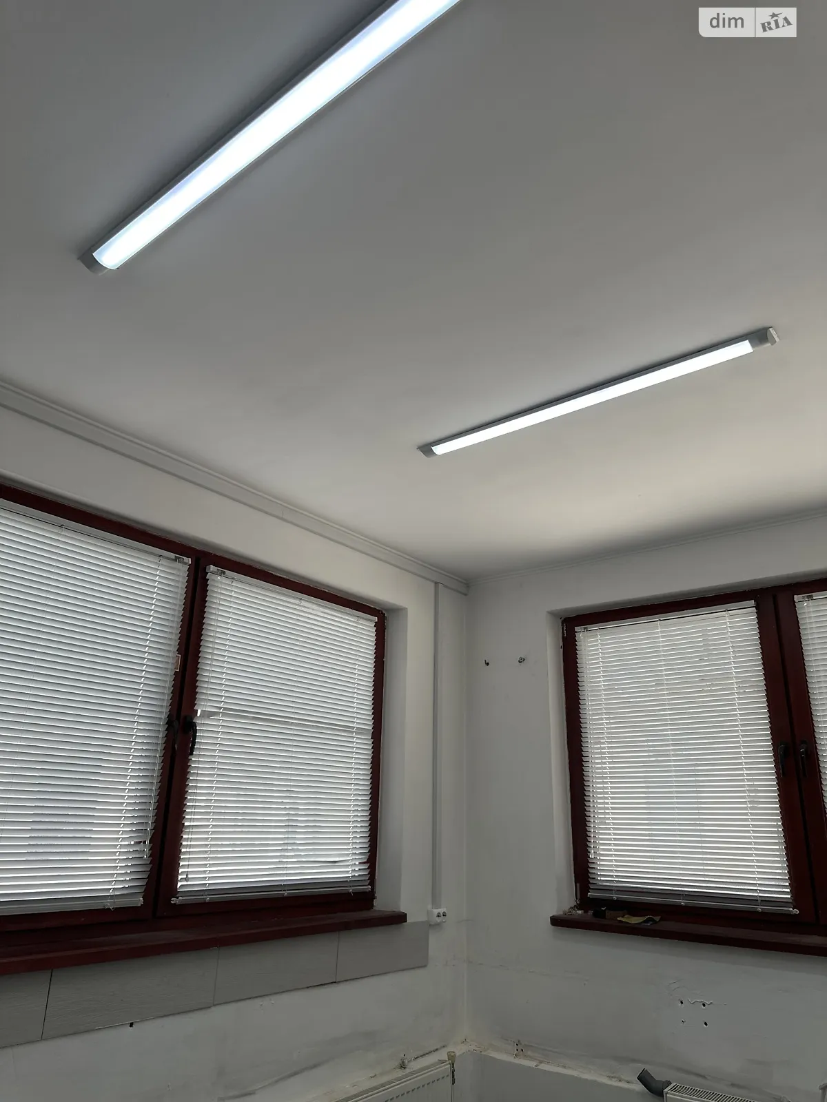 Продається офіс 24 кв. м в бізнес-центрі, цена: 21000 $ - фото 1