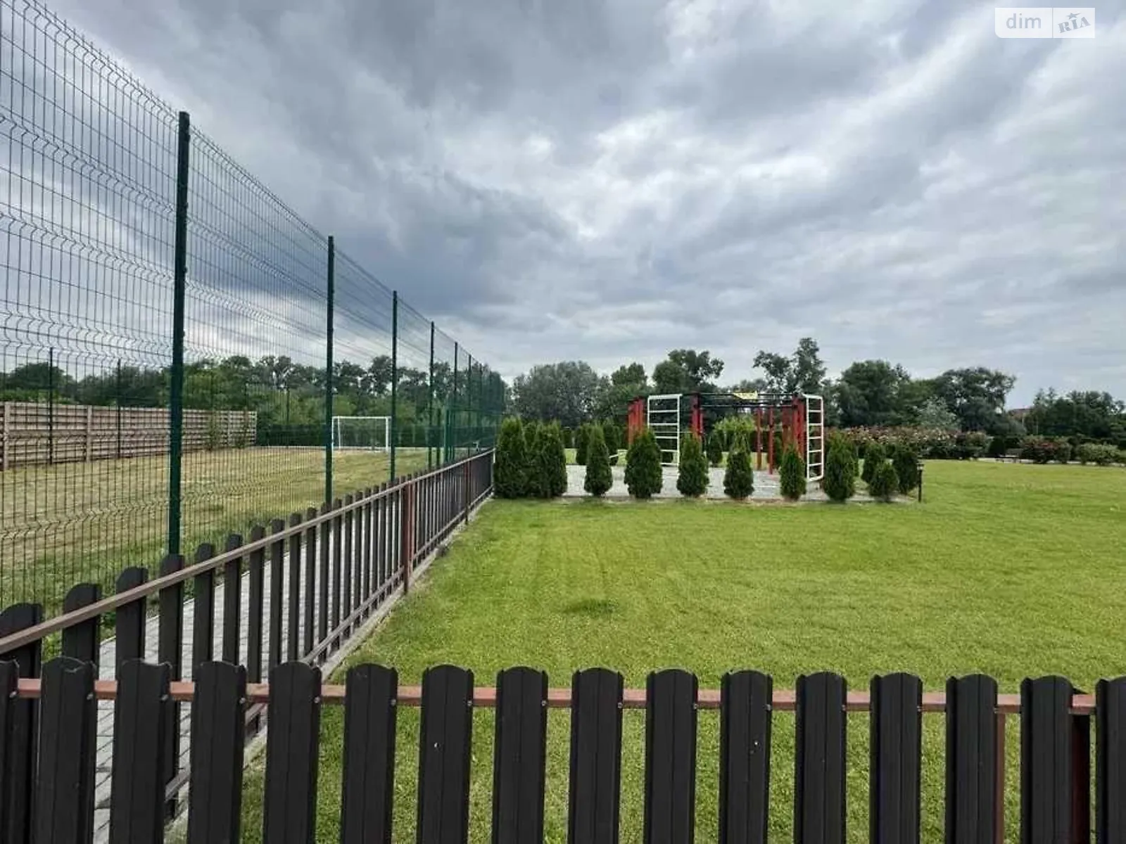 Продается дом на 2 этажа 100 кв. м с камином, цена: 125000 $ - фото 1