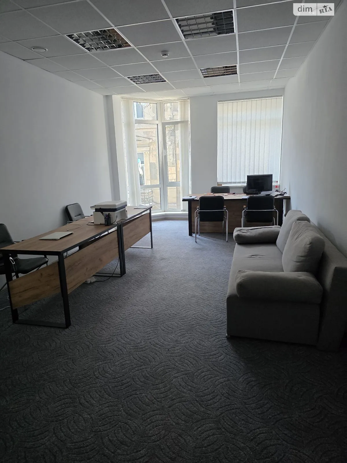 Сдается в аренду офис 27.4 кв. м в бизнес-центре, цена: 15000 грн - фото 1