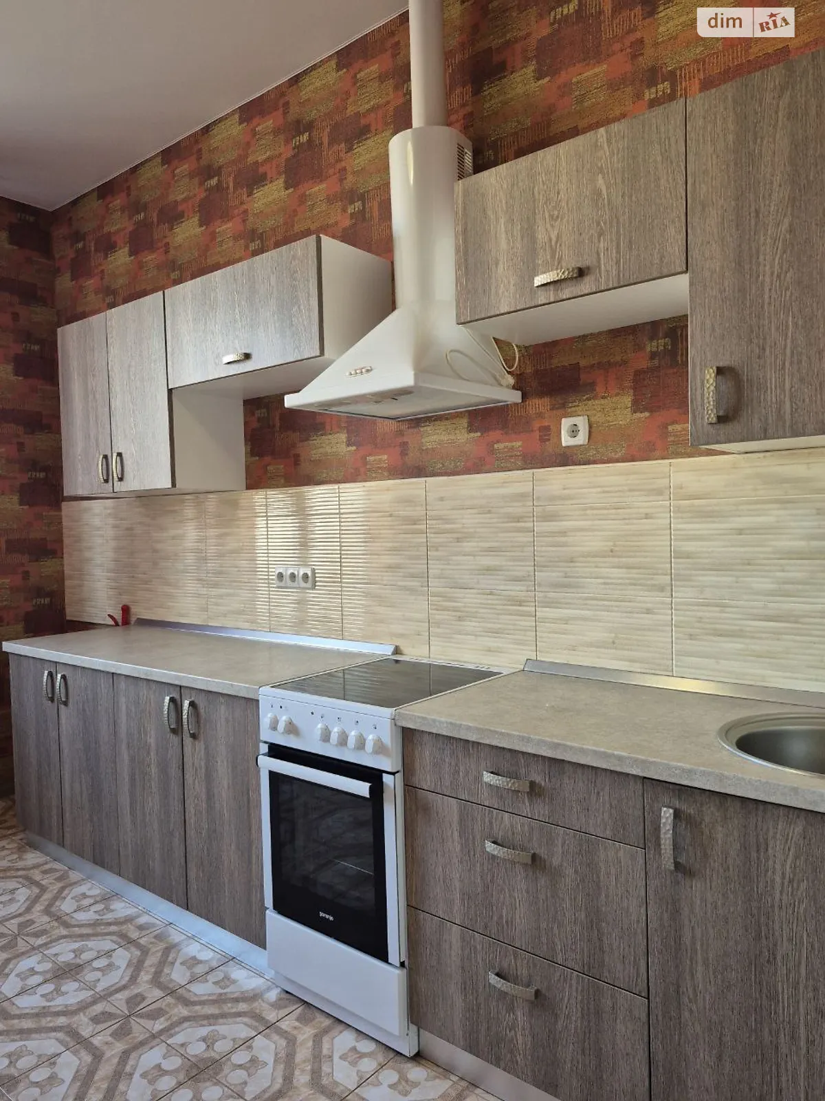 Продается 1-комнатная квартира 43 кв. м в Одессе, ул. Академика Сахарова - фото 1