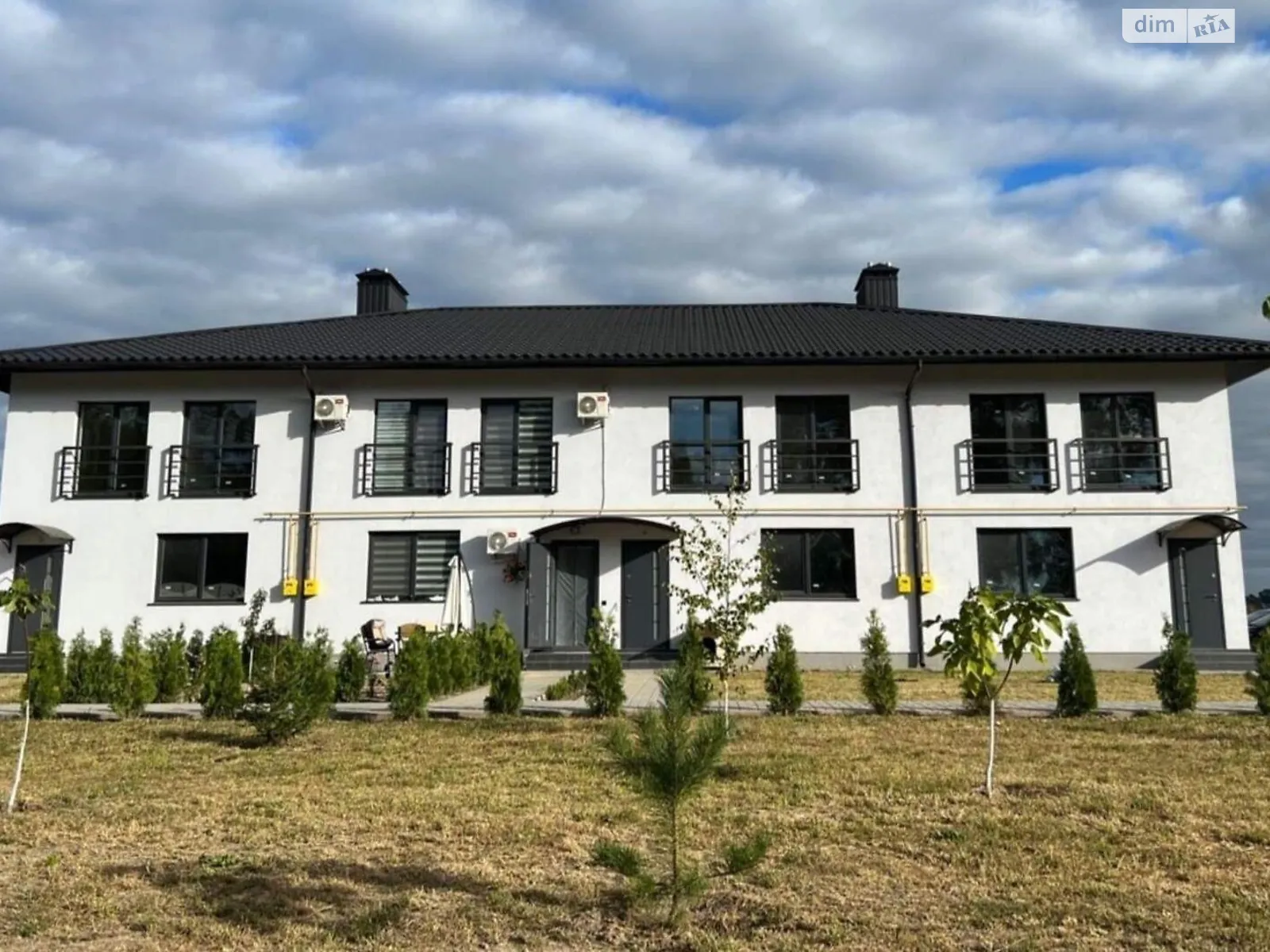 Продается дом на 2 этажа 74 кв. м с бассейном, цена: 40000 $ - фото 1