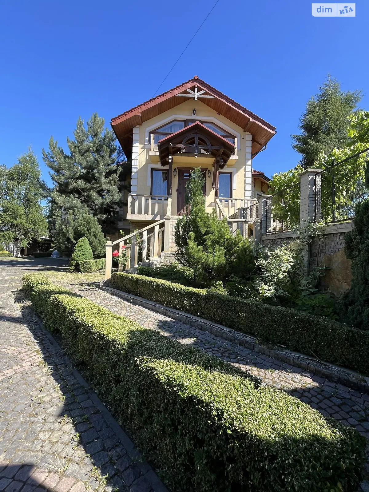 Сдается в аренду дом на 2 этажа 300 кв. м с баней/сауной, цена: 1100 $ - фото 1