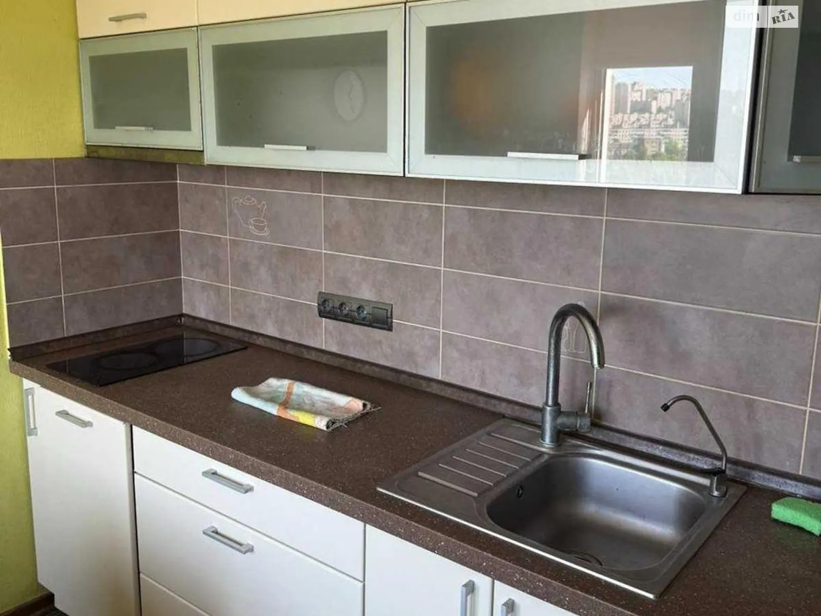 Продается 2-комнатная квартира 56 кв. м в Киеве, ул. Семьи Кульженков, 50 - фото 1