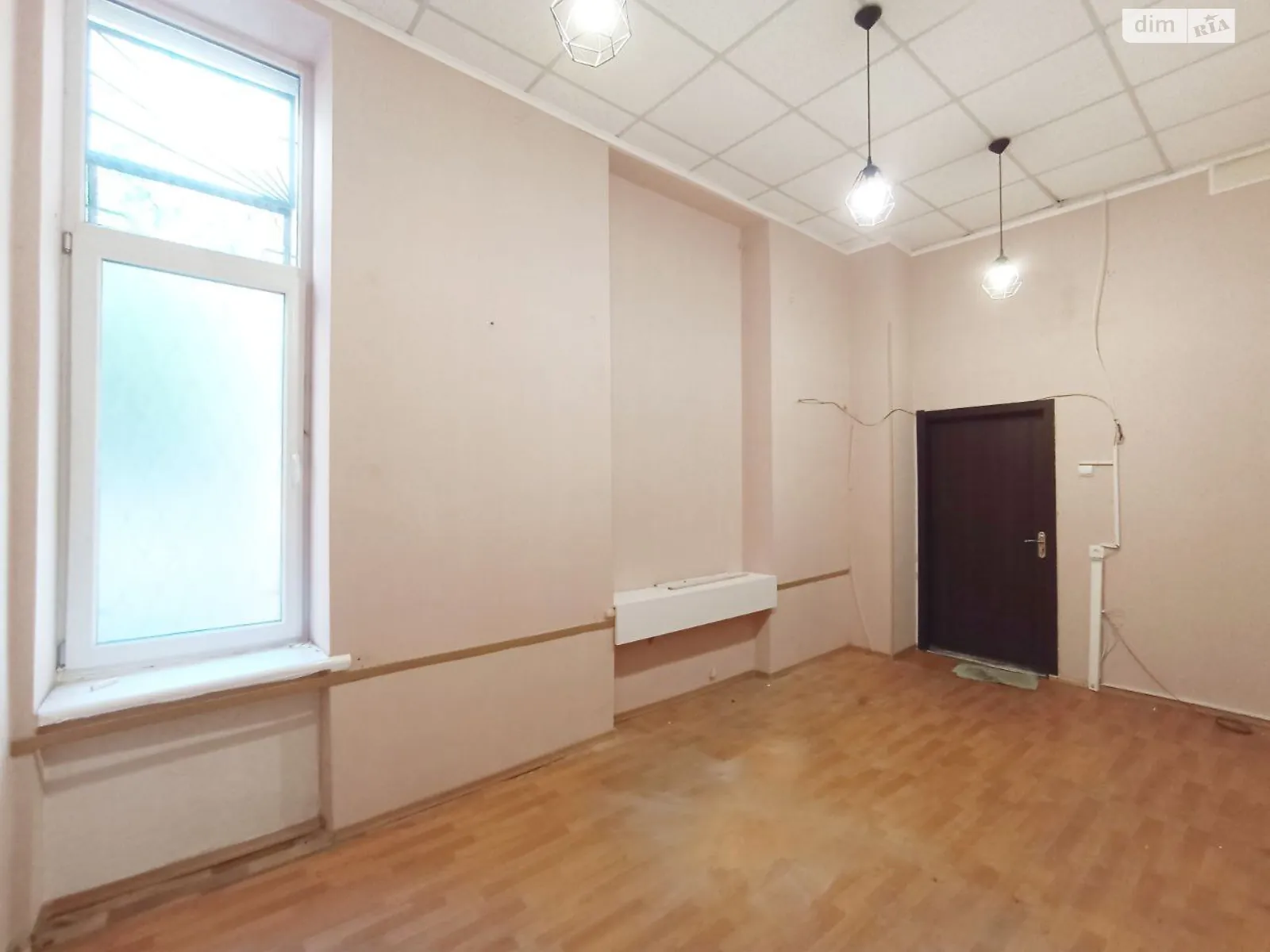 Сдается в аренду офис 17 кв. м в бизнес-центре, цена: 3500 грн - фото 1