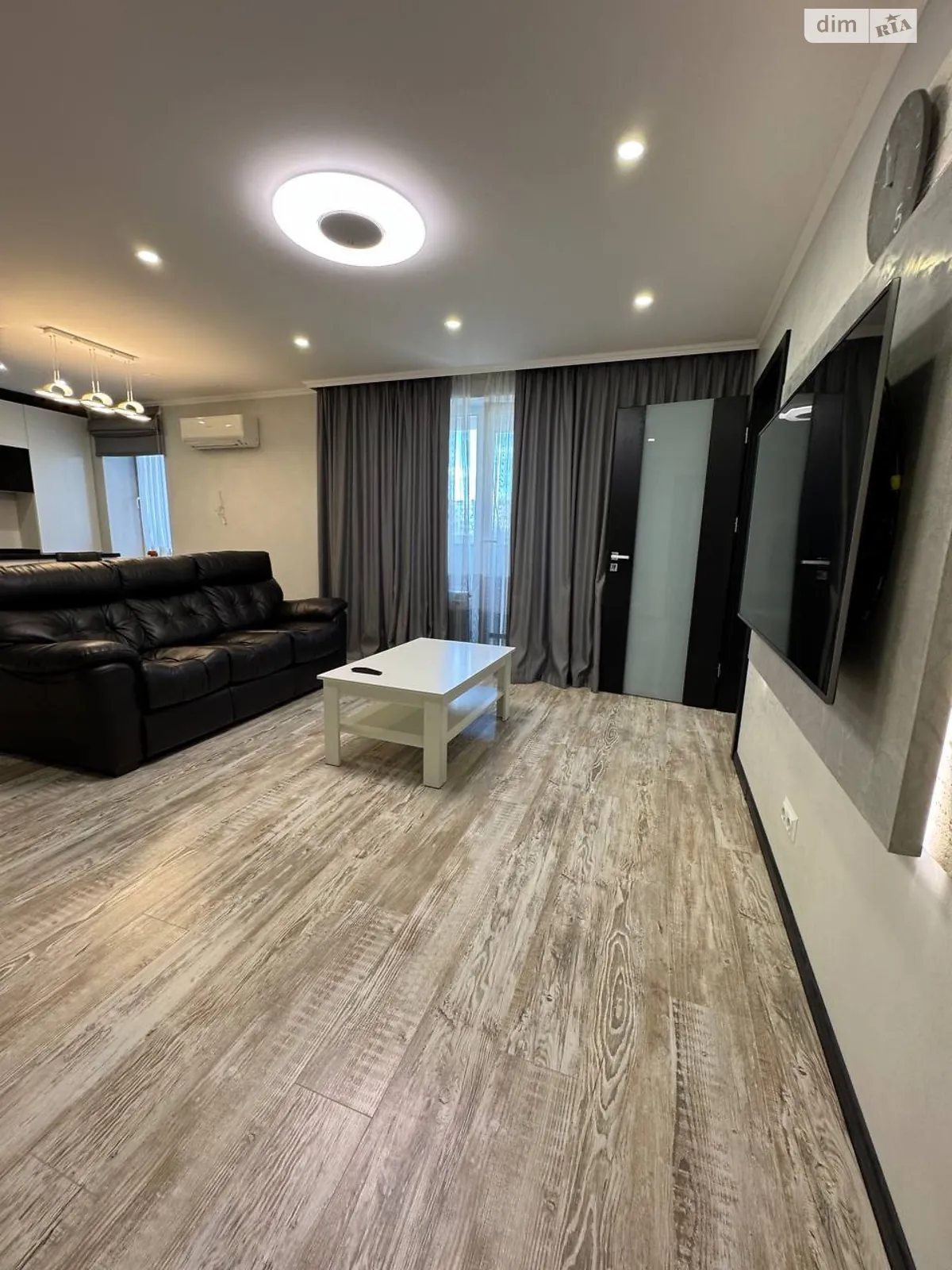 Продается 3-комнатная квартира 67 кв. м в Одессе, просп. Князя Ярослава Мудрого, 11Е - фото 1