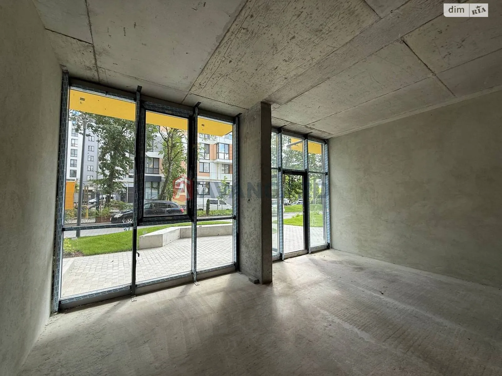 Здається в оренду об'єкт сфери послуг 84.1 кв. м в 8-поверховій будівлі, цена: 1261 $ - фото 1