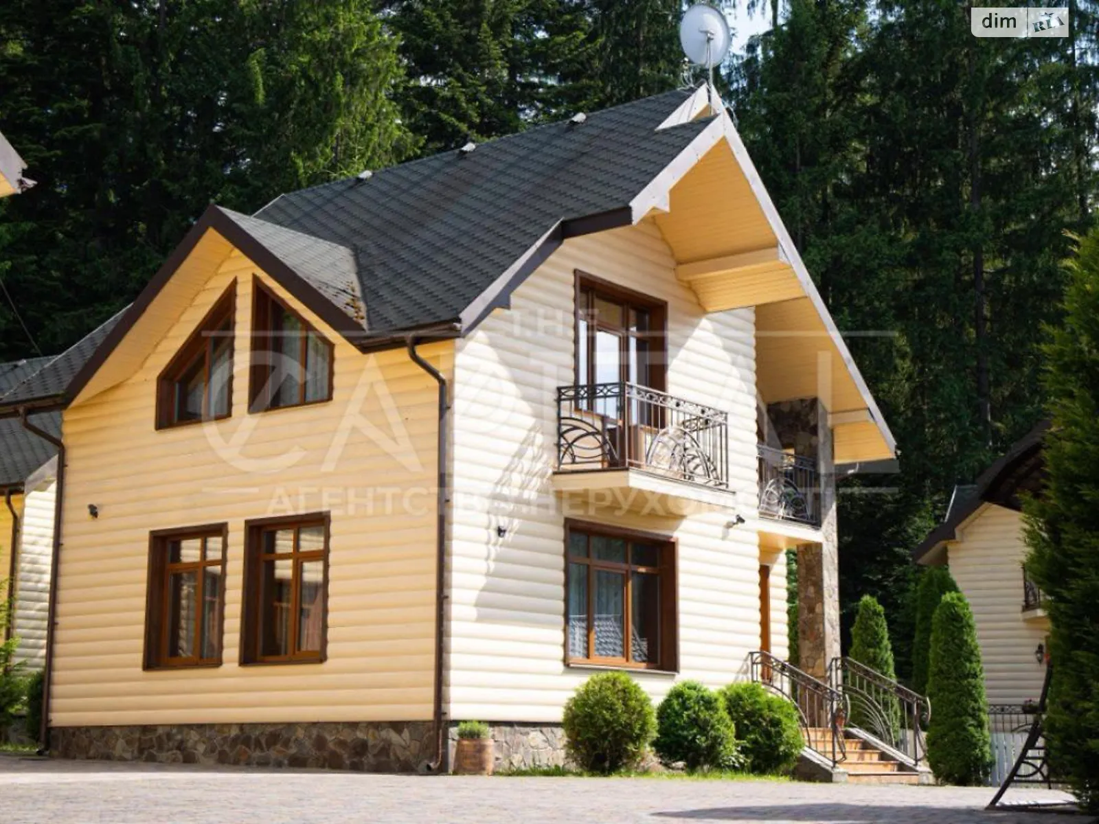 Продается дом на 2 этажа 200 кв. м с гаражом, цена: 310000 $ - фото 1