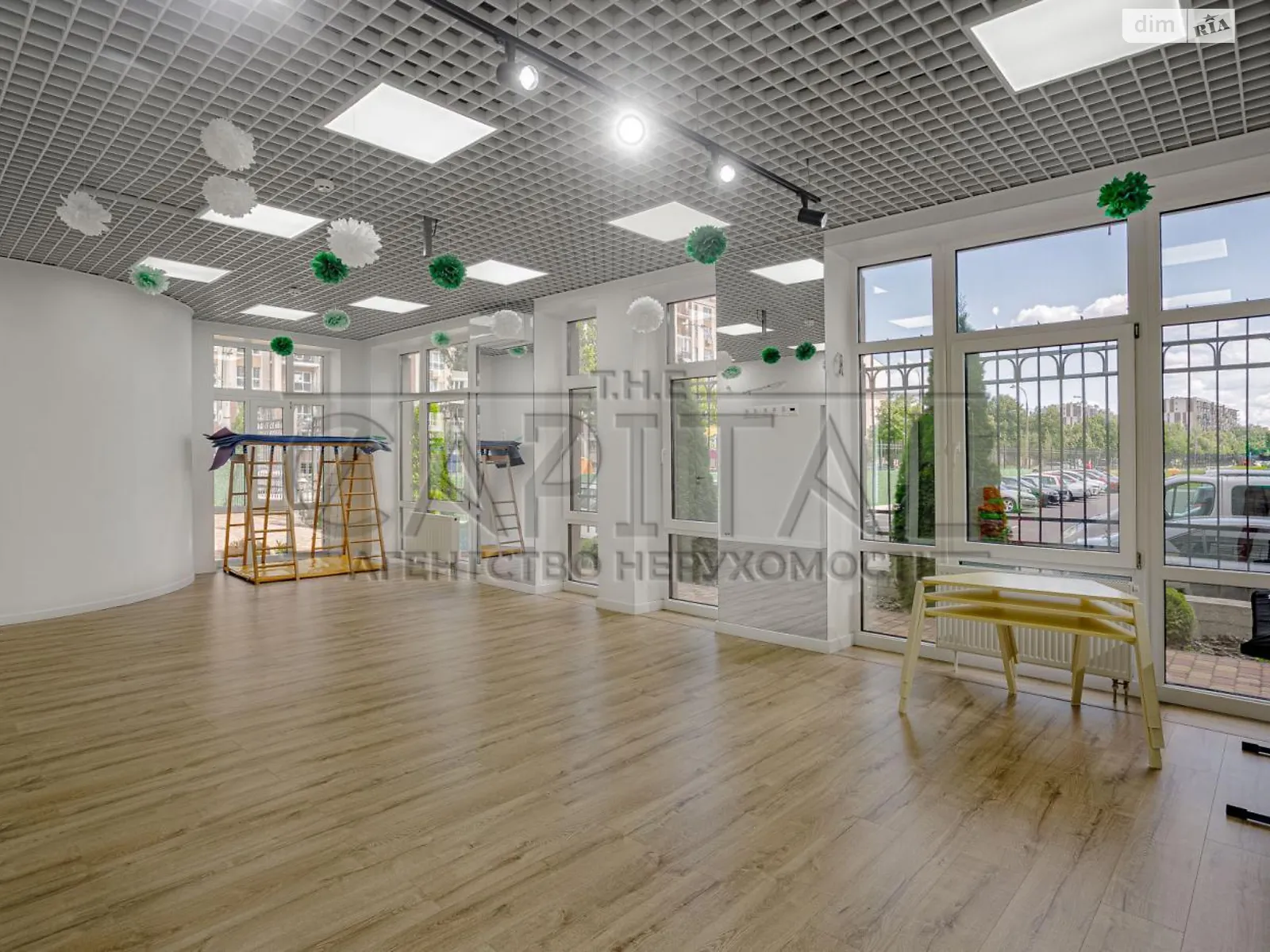 Здається в оренду офіс 220 кв. м в бізнес-центрі, цена: 5000 $ - фото 1