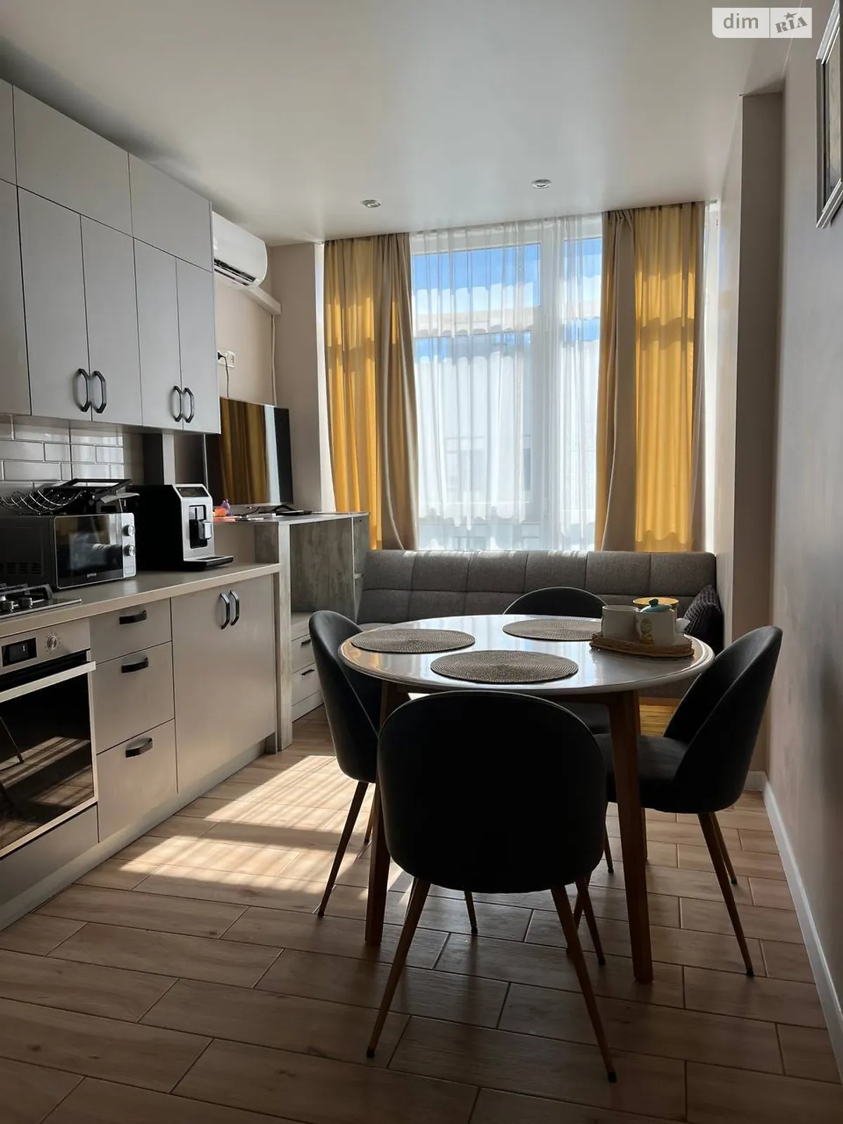 Продается 1-комнатная квартира 41 кв. м в Львове, ул. Стрыйская, 113В - фото 1