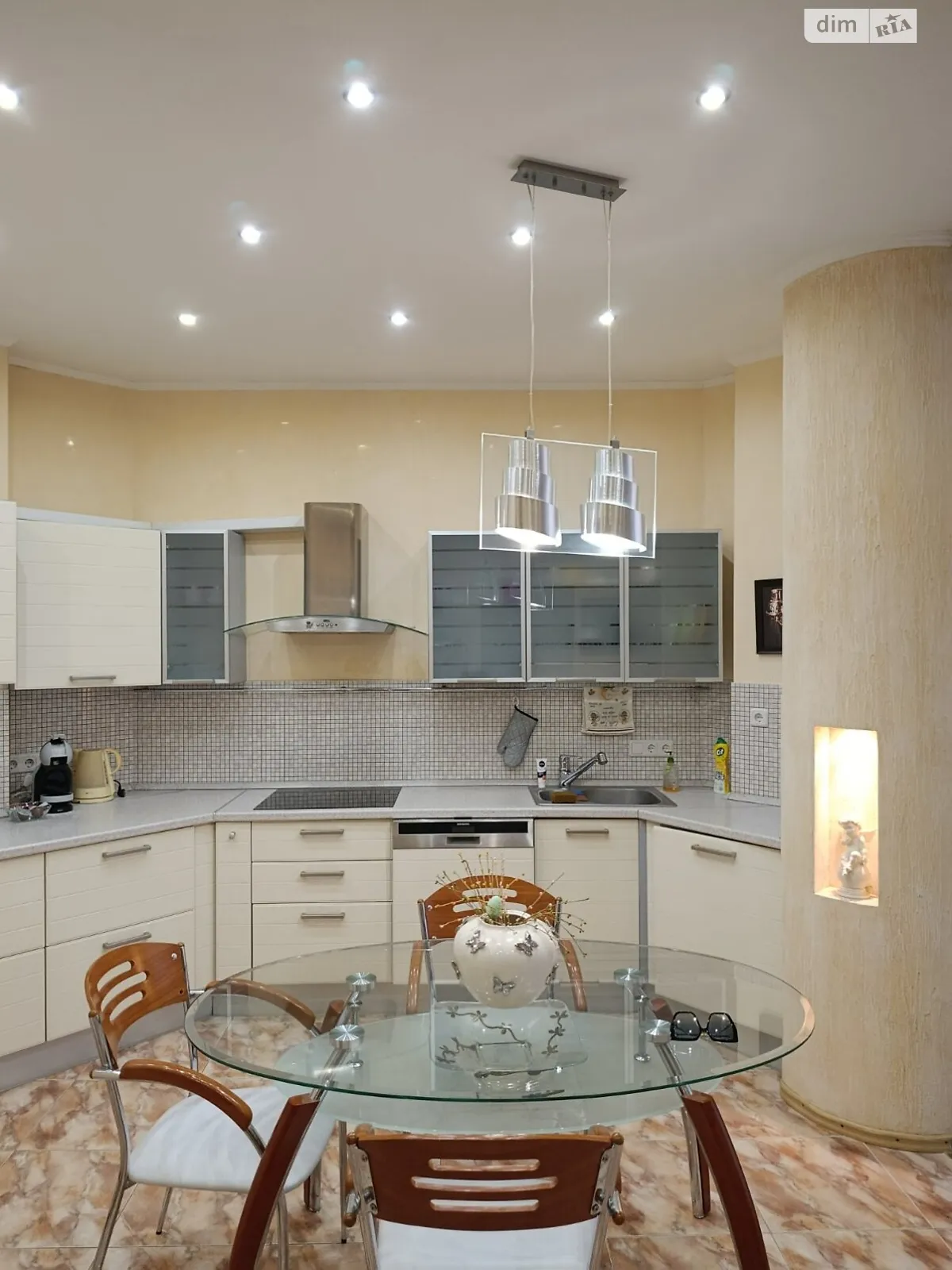 Продається 2-кімнатна квартира 81 кв. м у Одесі, просп. Шевченка, 12 корпус 2 - фото 1