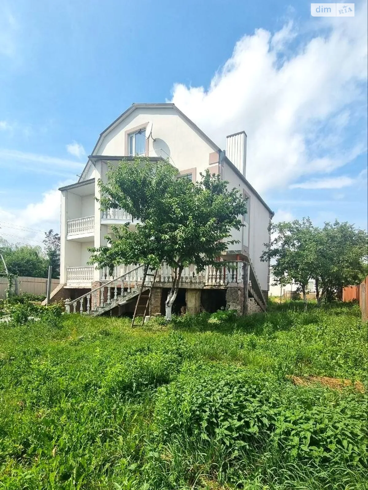 Продается дом на 2 этажа 245.9 кв. м с бассейном, цена: 110000 $ - фото 1