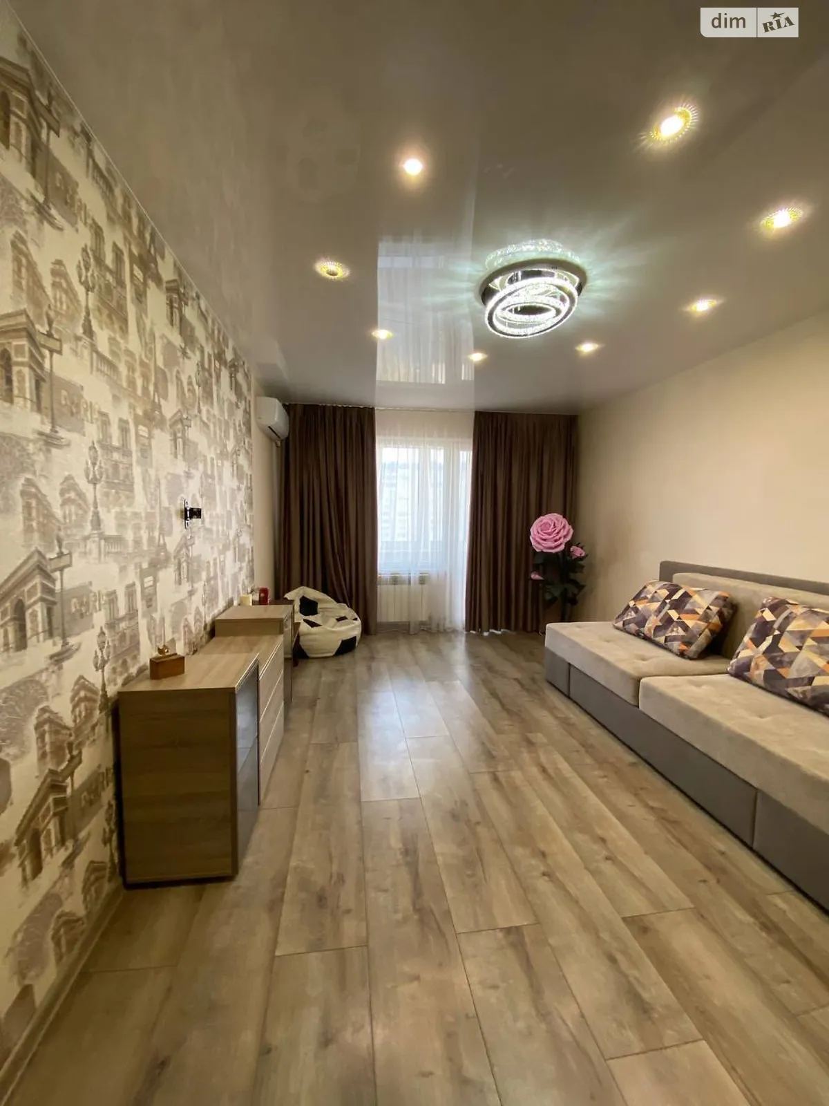 Продается 3-комнатная квартира 67.4 кв. м в Днепре, ул. Метростроевская, 14 - фото 1