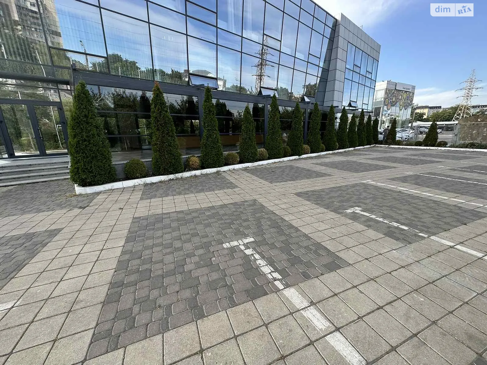 Сдается в аренду помещения свободного назначения 440 кв. м в 3-этажном здании, цена: 4000 $ - фото 1