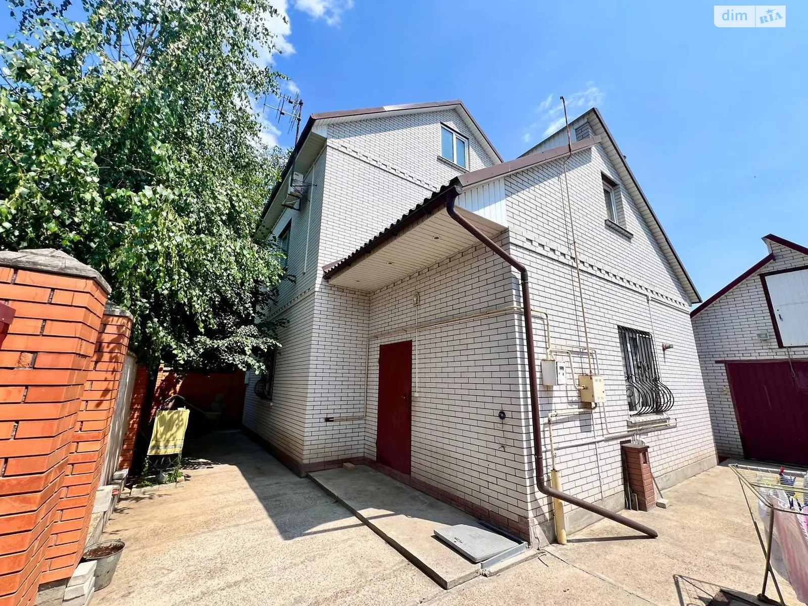 Продается дом на 2 этажа 101.9 кв. м с подвалом, цена: 57000 $ - фото 1