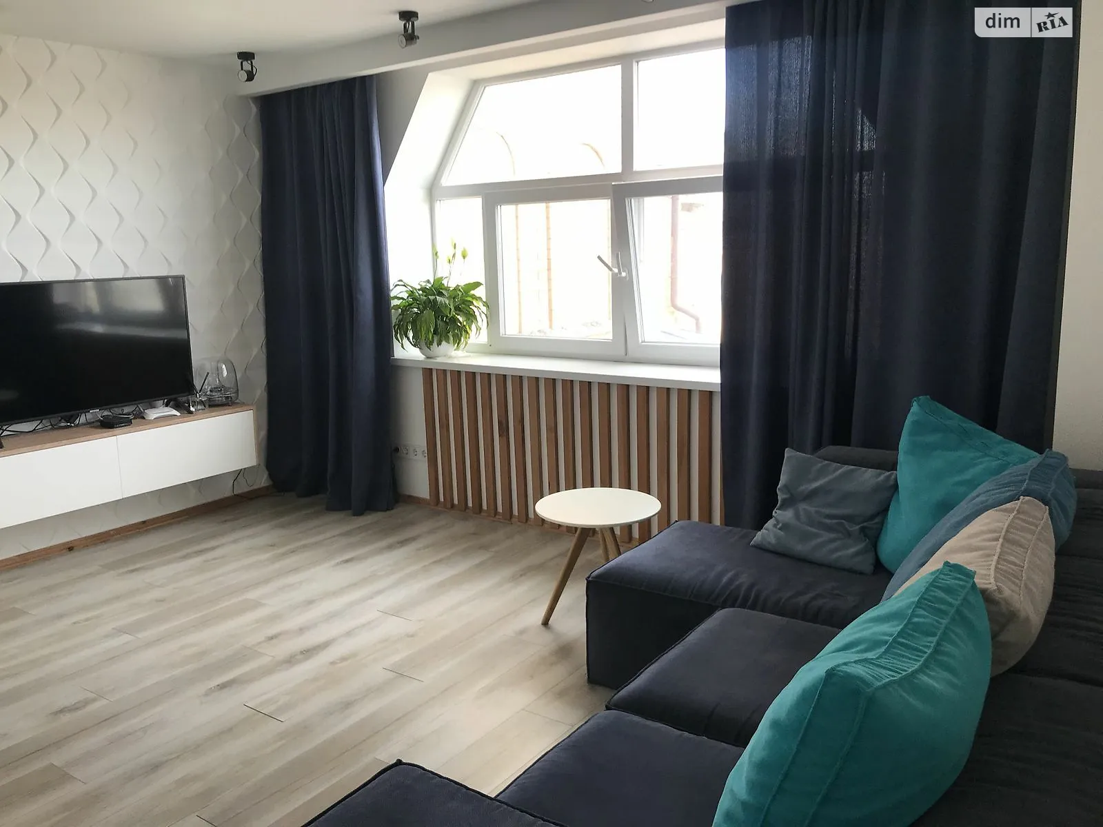 Продается 1-комнатная квартира 40 кв. м в Киеве, ул. Волошская, 50/38 - фото 1