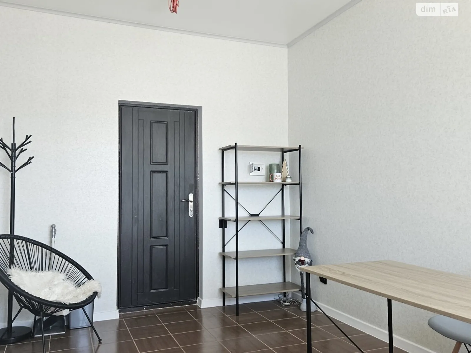 Продается офис 14.5 кв. м в бизнес-центре, цена: 17000 $ - фото 1