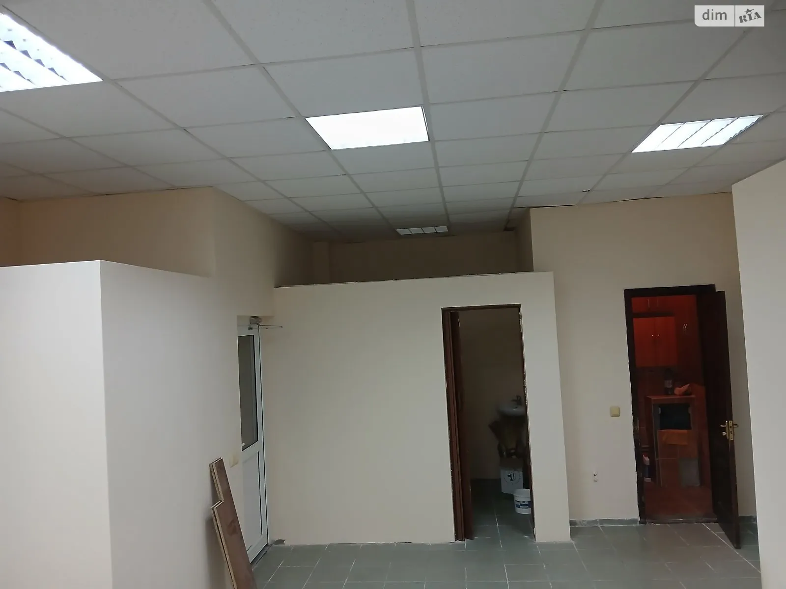 Здається в оренду приміщення вільного призначення 96.3 кв. м в 12-поверховій будівлі, цена: 26483 грн - фото 1