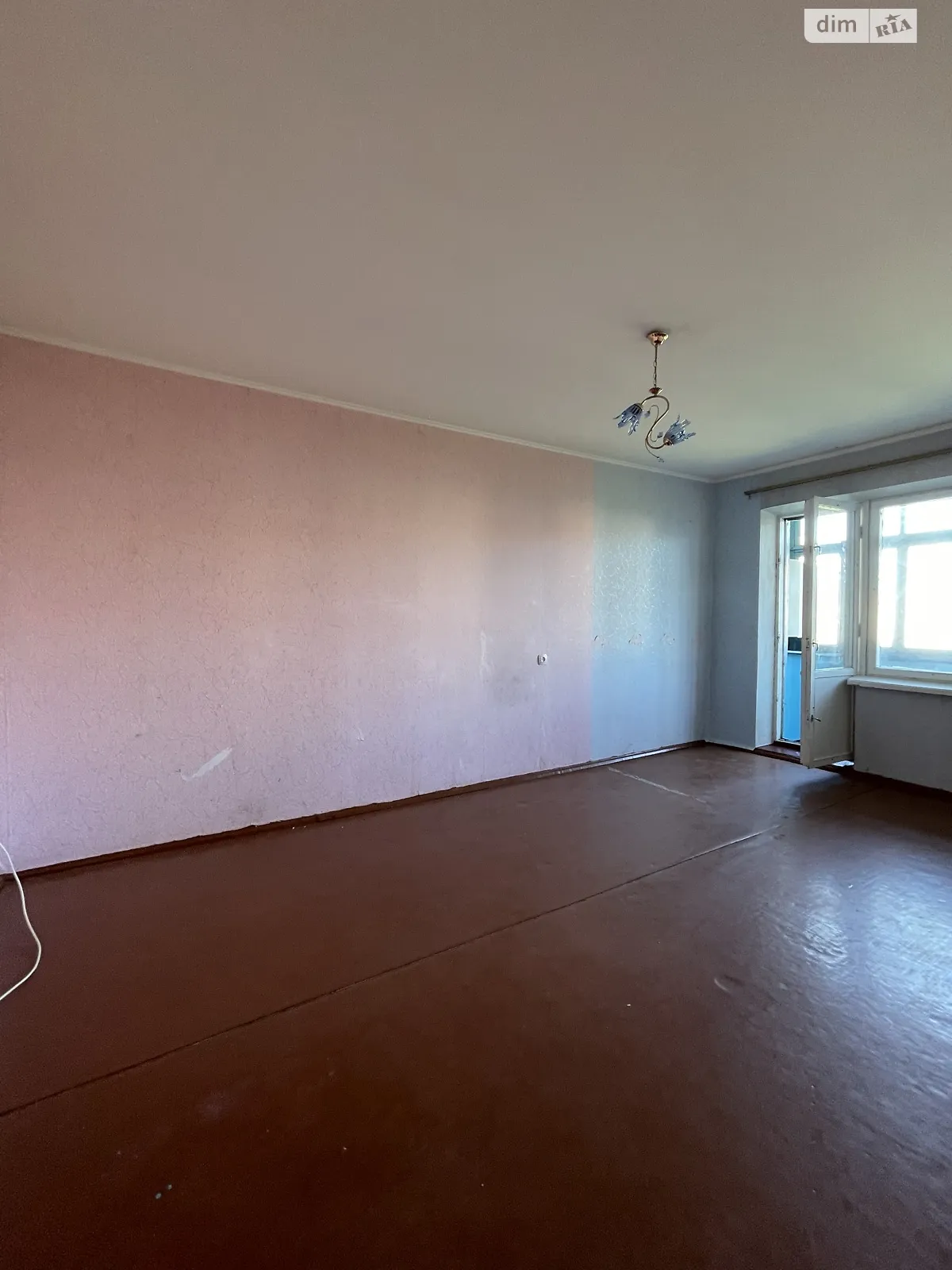 Продается 1-комнатная квартира 34 кв. м в Ровно, ул. Кулика и Гудачека(Макарова), 46 - фото 1