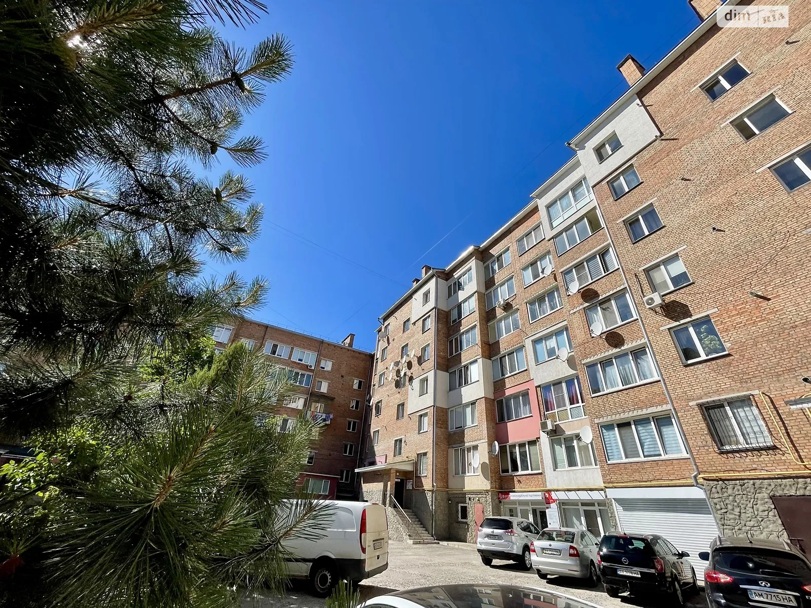 Продается 3-комнатная квартира 107.4 кв. м в Хмельницком, ул. Заречанская, 22/3 - фото 1