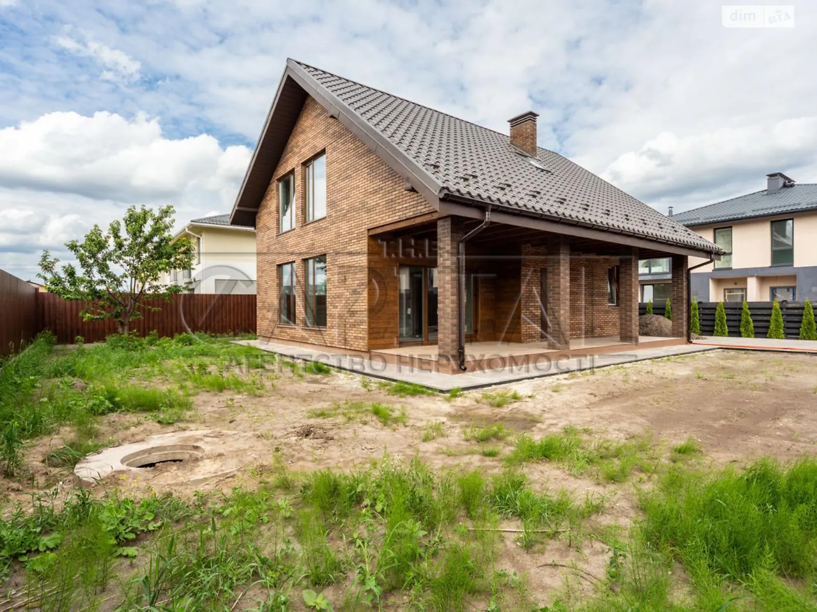 Продается дом на 2 этажа 155 кв. м с беседкой, цена: 190000 $ - фото 1
