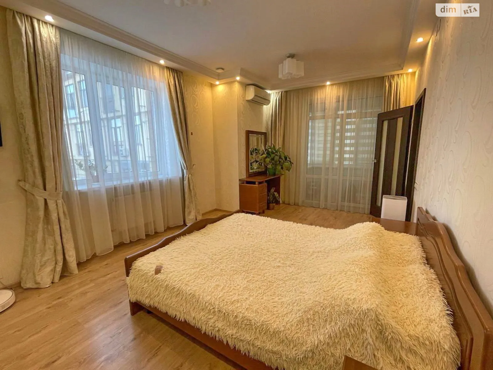 Продается 4-комнатная квартира 164.7 кв. м в Днепре, ул. Аллы Горской(Нарымская), 106 - фото 1