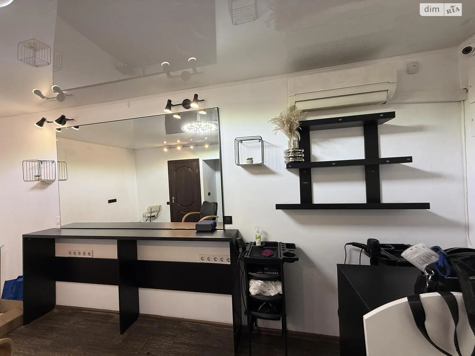 Продается объект сферы услуг 30 кв. м в 5-этажном здании, цена: 43000 $ - фото 1