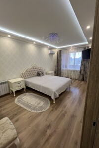 Долгосрочная аренда квартиры, Киевская, Белая Церковь, р‑н. Таращанский, Николая Амосова (Тимирязева) улица, дом 8