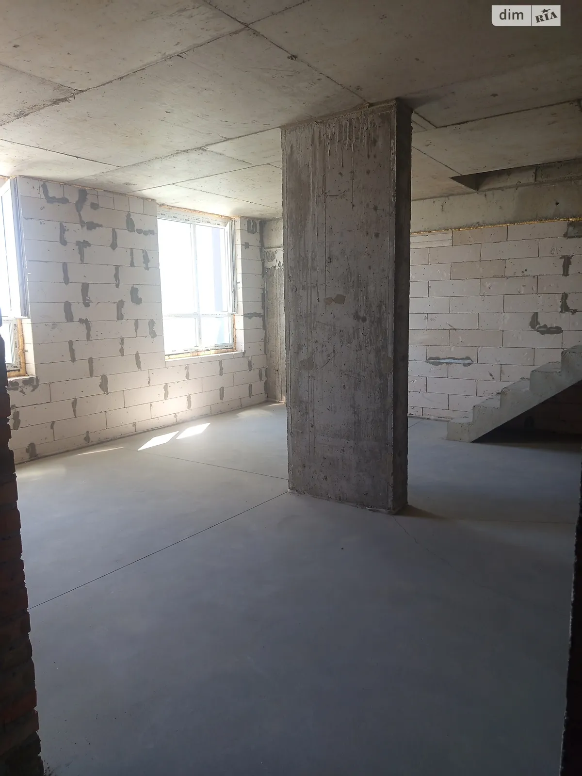 Продается 3-комнатная квартира 77.7 кв. м в Ирпене, ул. Университетская(Карла Маркса), 3/16 - фото 1