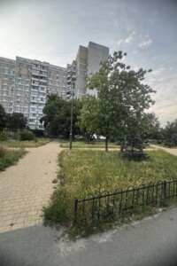 Продаж квартири, Київ, р‑н. Харківський Масив, ст.м. Вирлиця, Харківське шосе, буд. 180/21