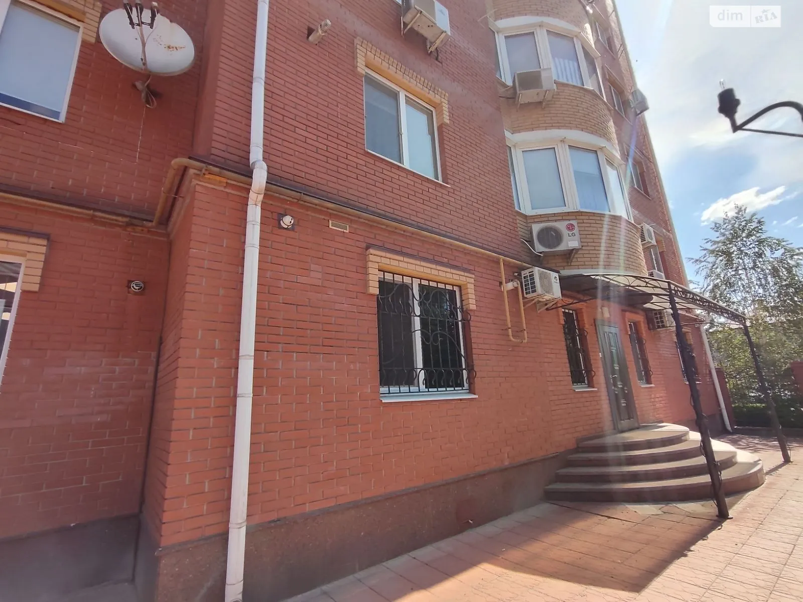 Продается 3-комнатная квартира 125.5 кв. м в Кропивницком, ул. Романова Федора, 20 - фото 1