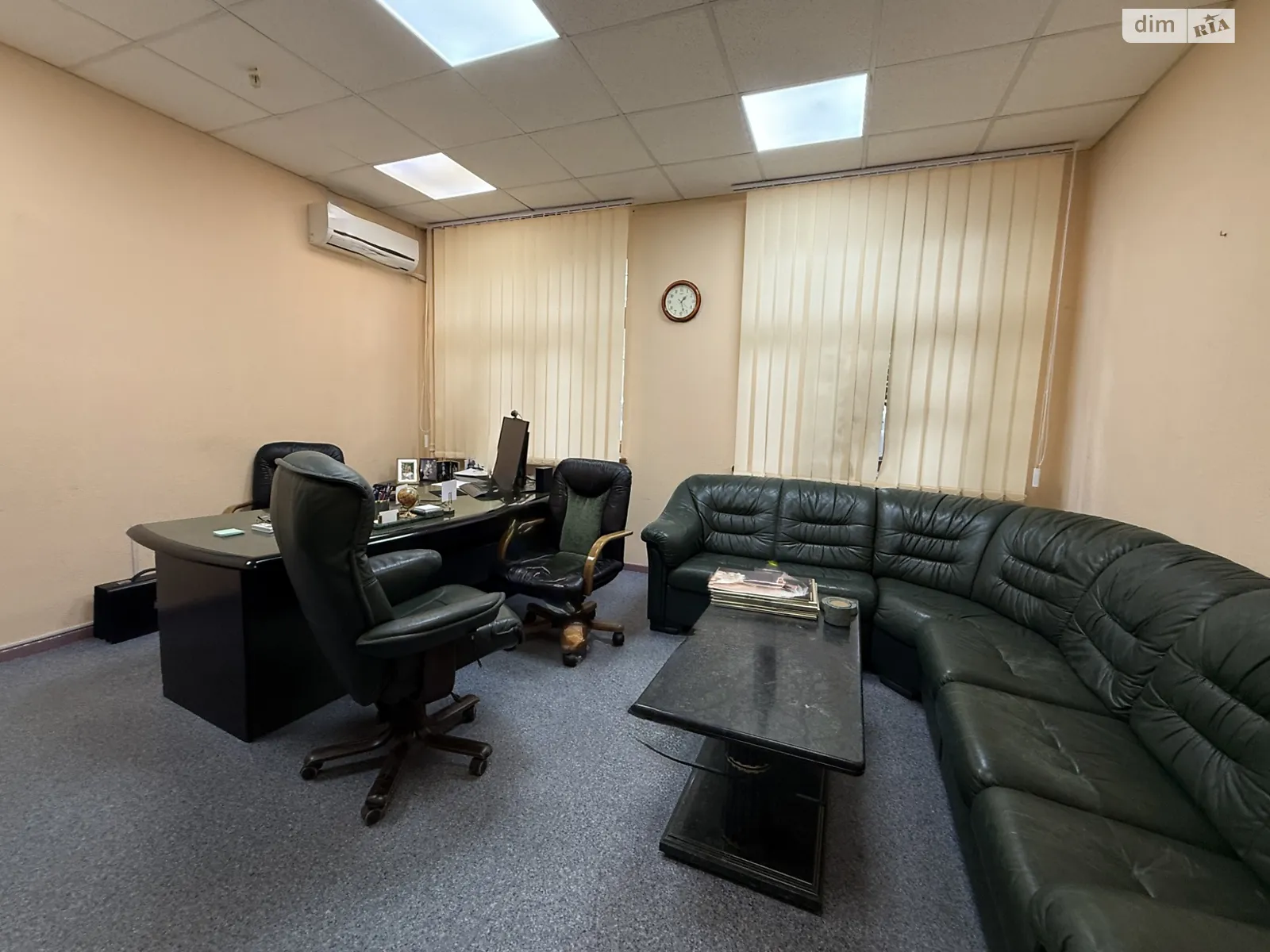 Продается офис 97.5 кв. м в бизнес-центре, цена: 85000 $ - фото 1