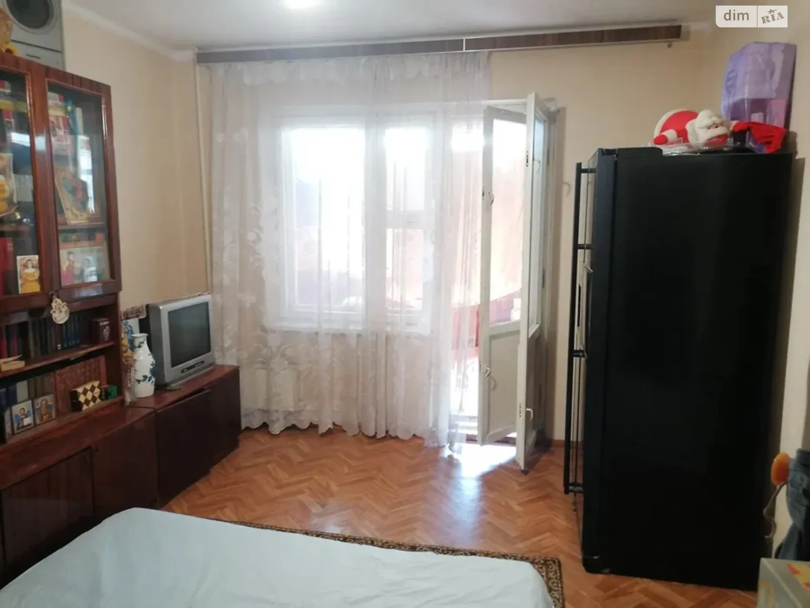 Продается 4-комнатная квартира 95 кв. м в Киеве, ул. Ревуцкого, 7 - фото 1