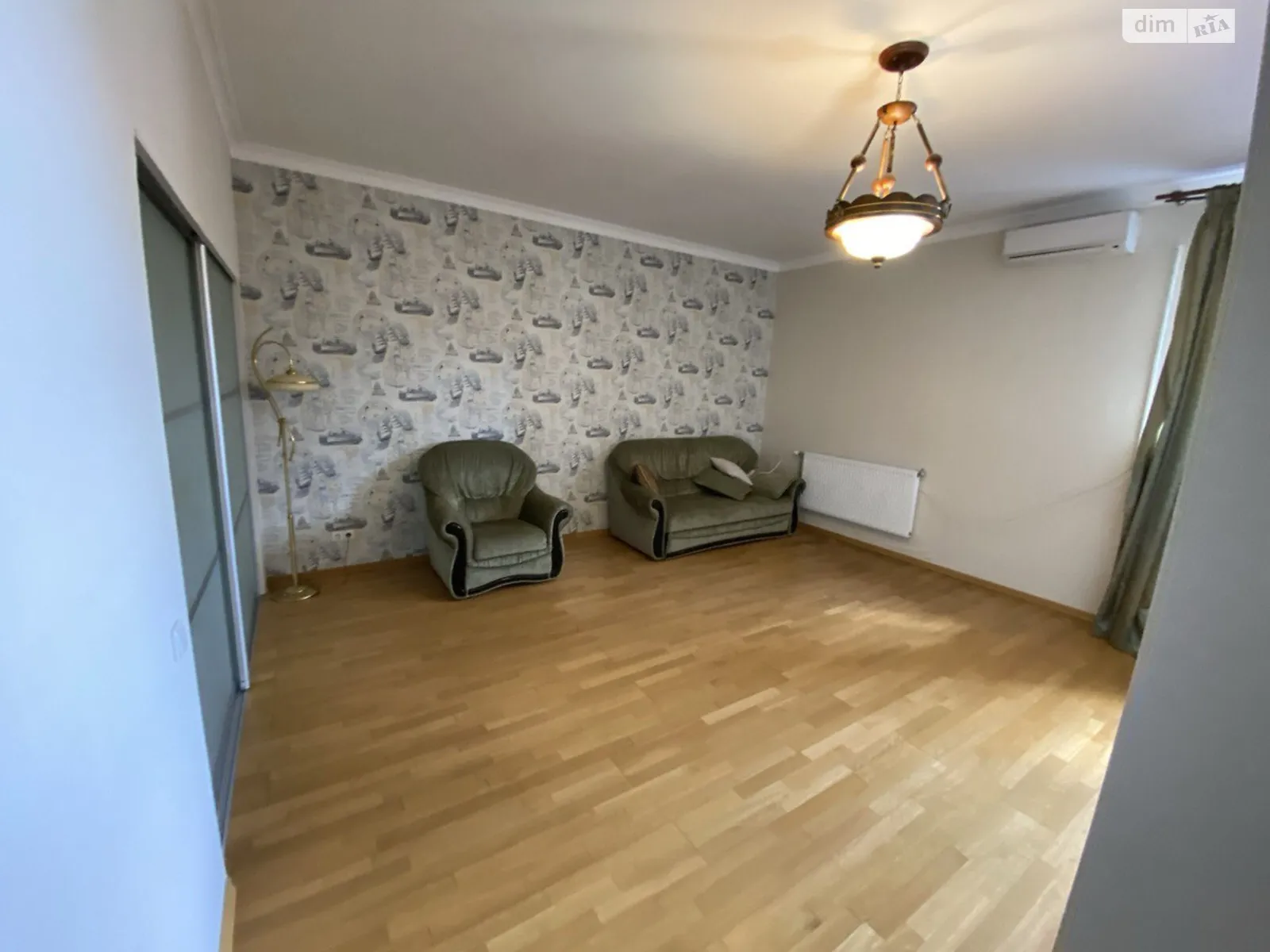 Продается 4-комнатная квартира 175 кв. м в Киеве, ул. Коновальца Евгения, 32Б - фото 1