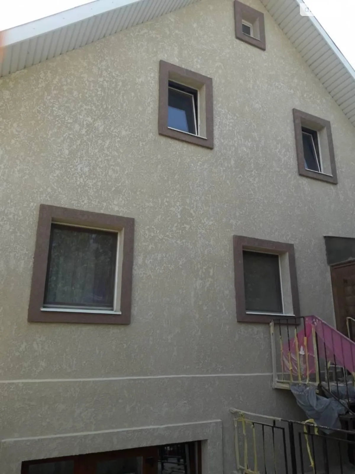 Продается дом на 2 этажа 300 кв. м с садом, цена: 185000 $ - фото 1