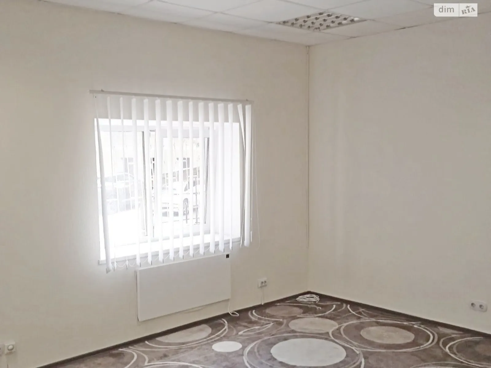 Сдается в аренду помещения свободного назначения 33 кв. м в 3-этажном здании, цена: 22250 грн - фото 1