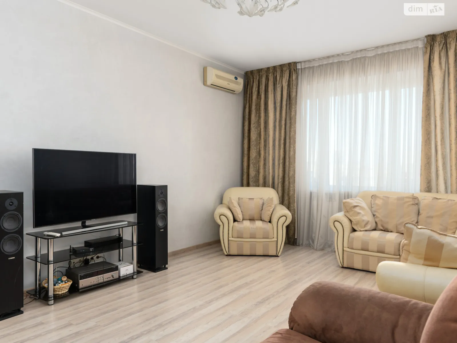 Продается 3-комнатная квартира 120.5 кв. м в Киеве, ул. Левка Лукьяненко, 21 корпус 4 - фото 1