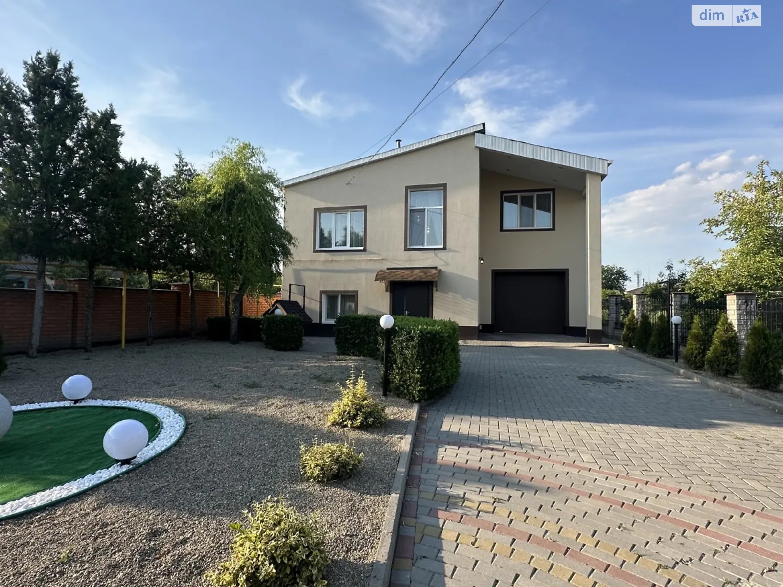 Продается дом на 2 этажа 170 кв. м с мансардой, цена: 215000 $ - фото 1