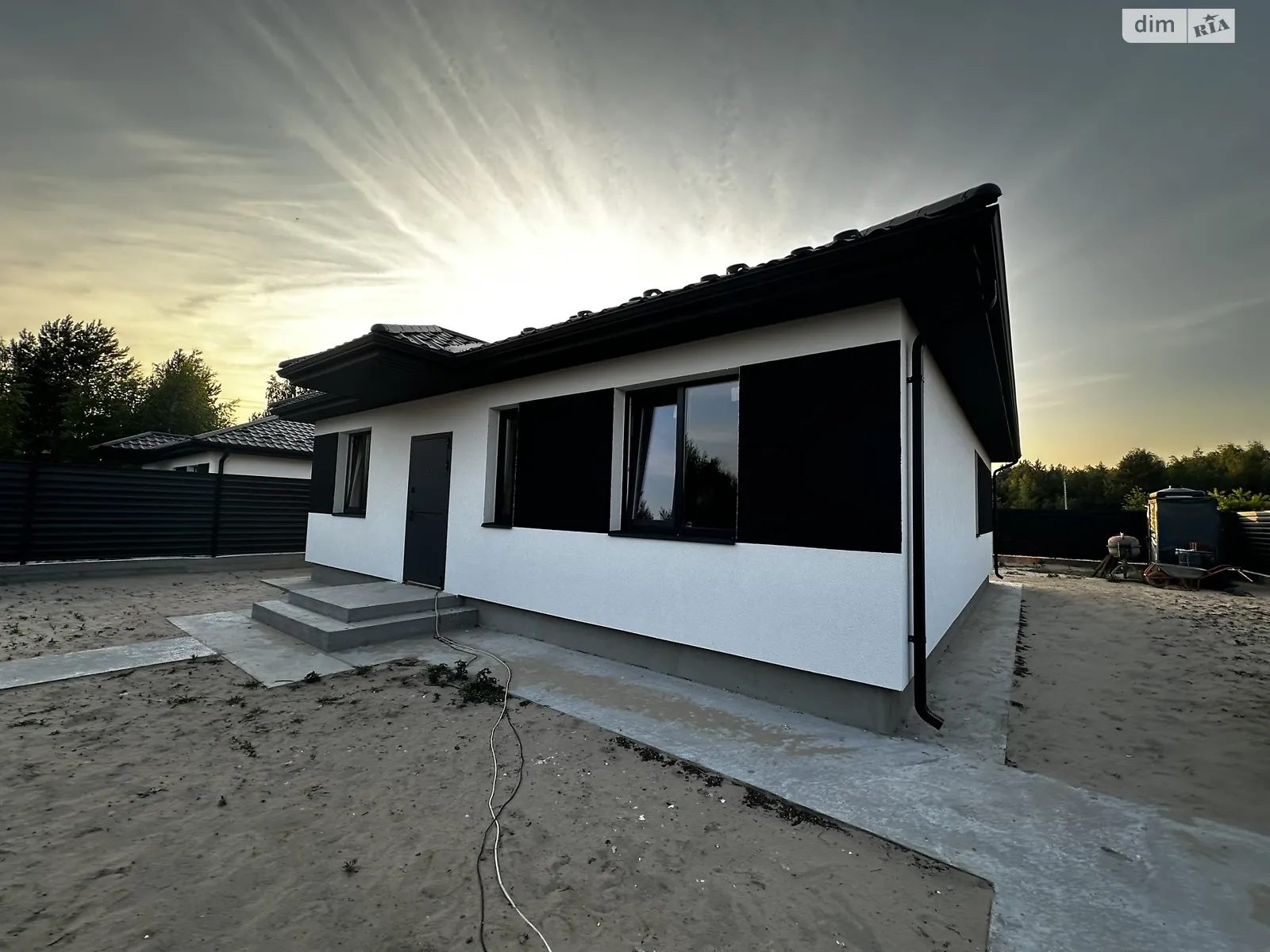 Продается одноэтажный дом 110 кв. м с мебелью, цена: 76000 $ - фото 1