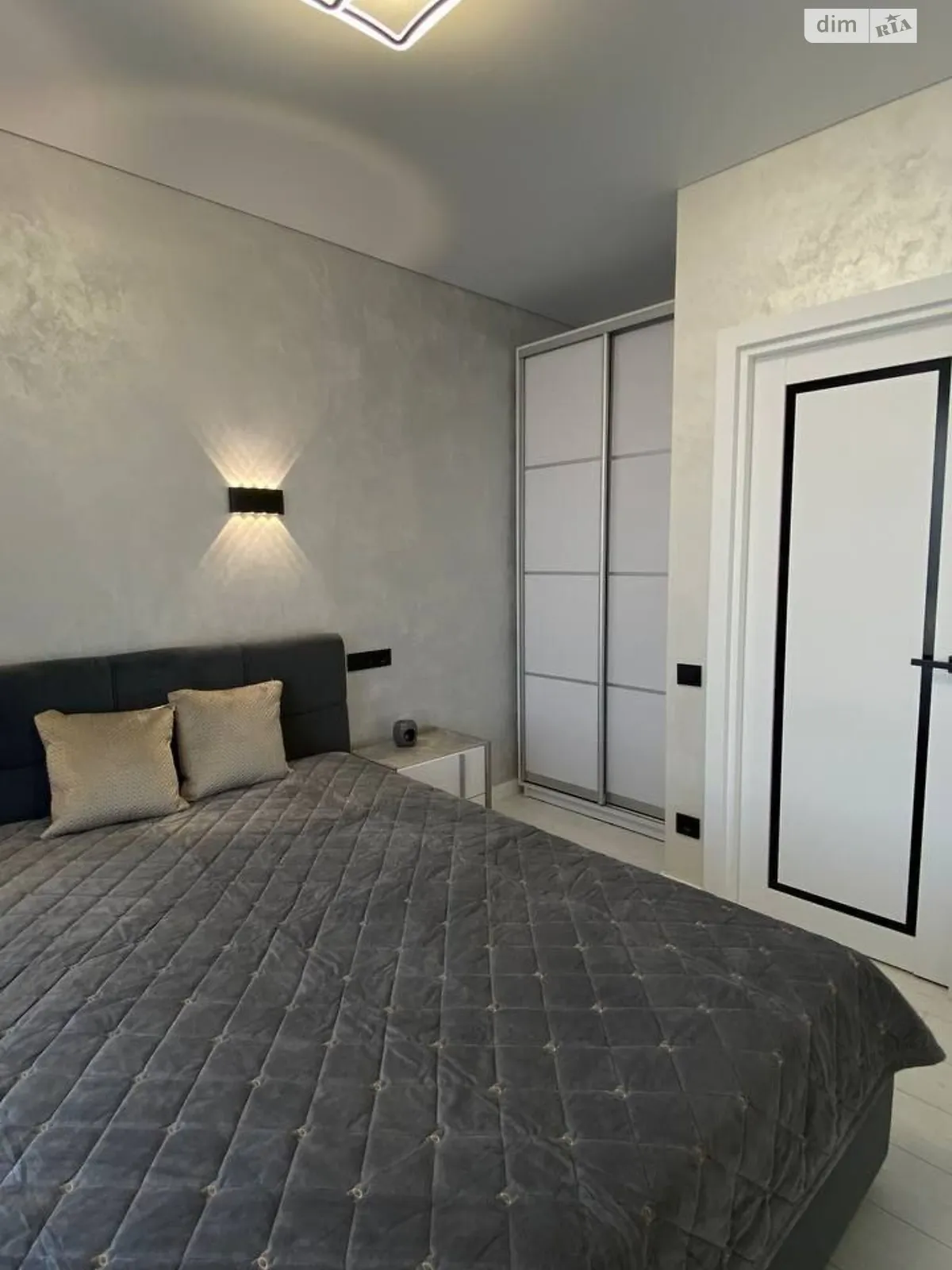 Продается 1-комнатная квартира 36 кв. м в Ирпене, ул. Соборная(ІІІ Интернационала), 2К/16 - фото 1