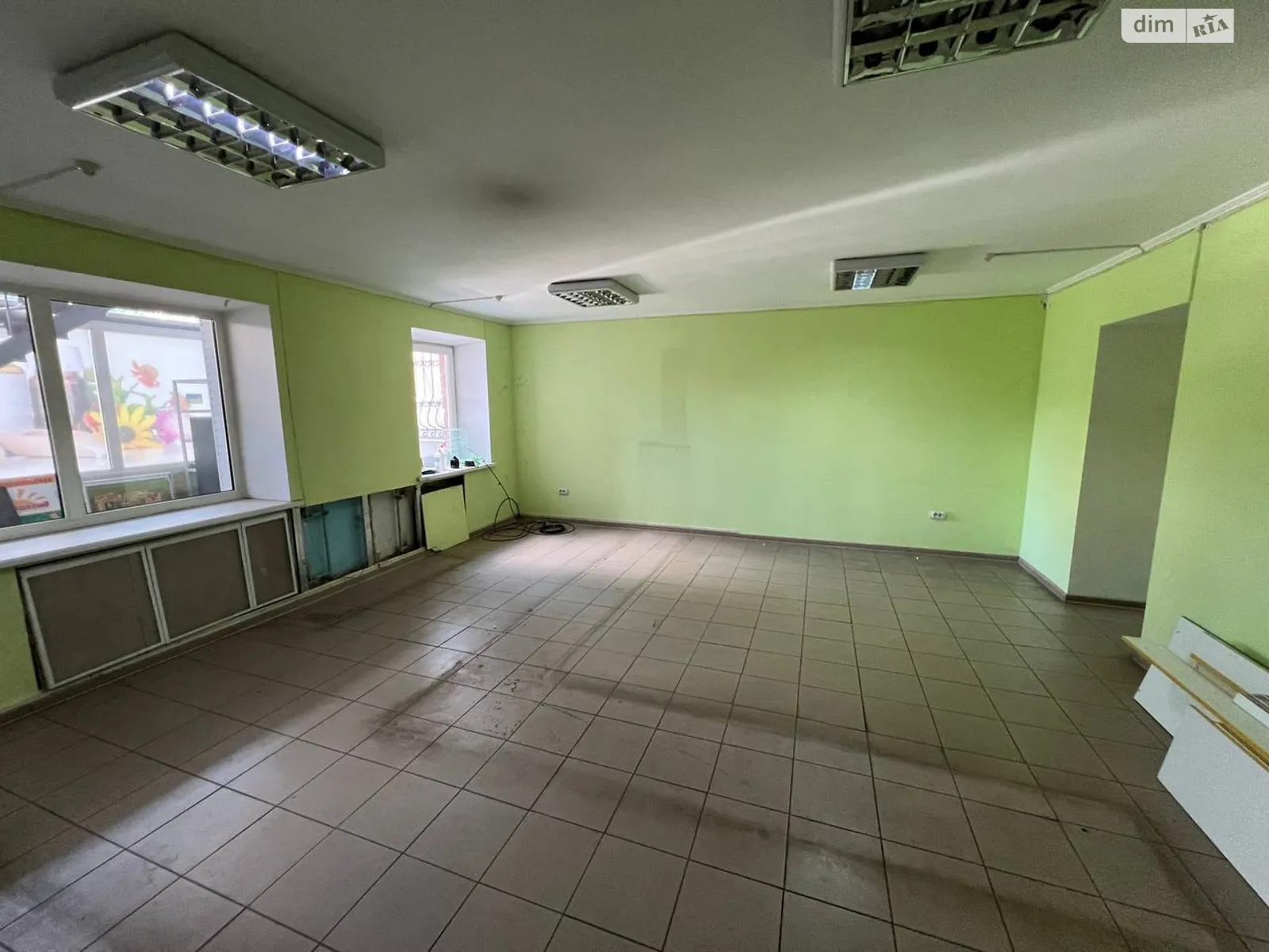 Сдается в аренду помещения свободного назначения 65 кв. м в 4-этажном здании, цена: 15000 грн - фото 1