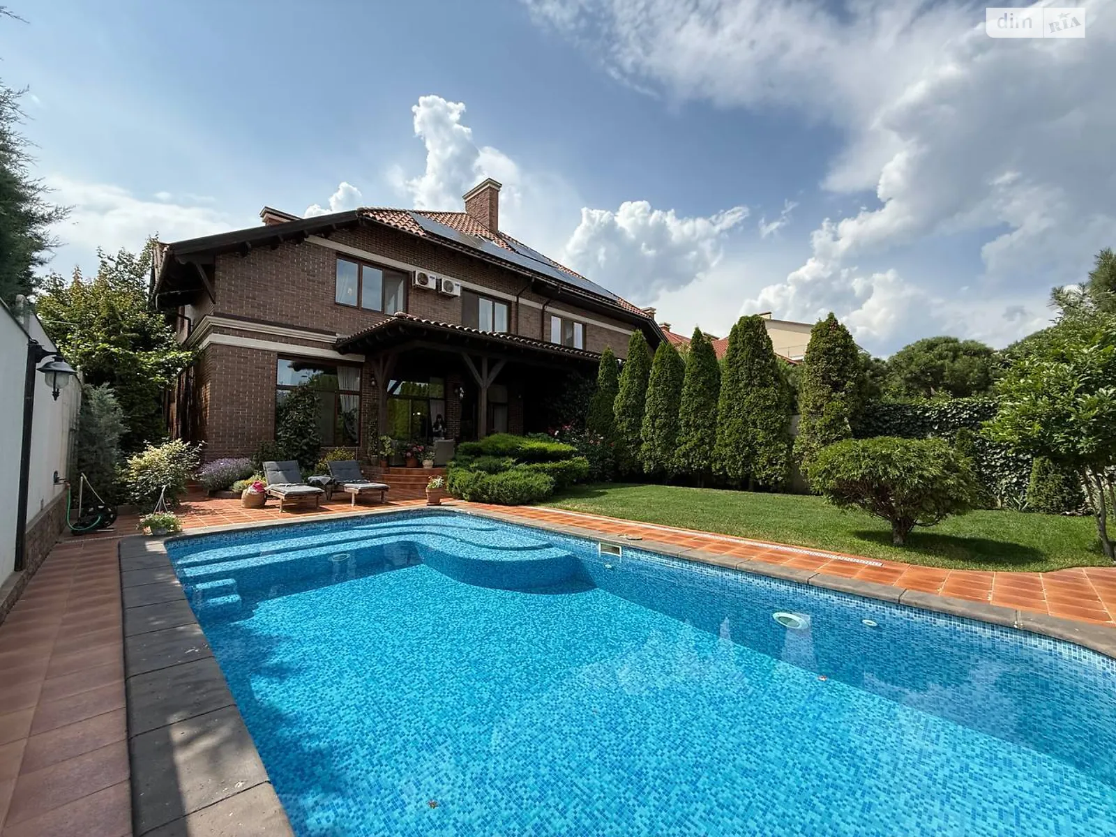 Продается дом на 2 этажа 331.2 кв. м с садом, цена: 480000 $ - фото 1