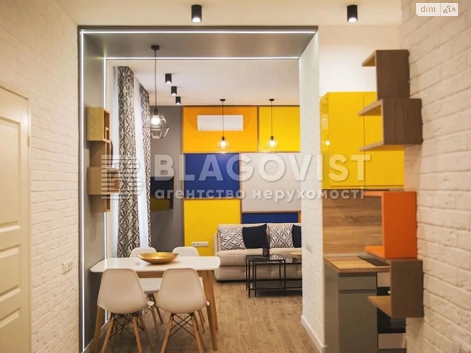 Продается 1-комнатная квартира 65 кв. м в Киеве, ул. Кирилло-Мефодиевская - фото 1