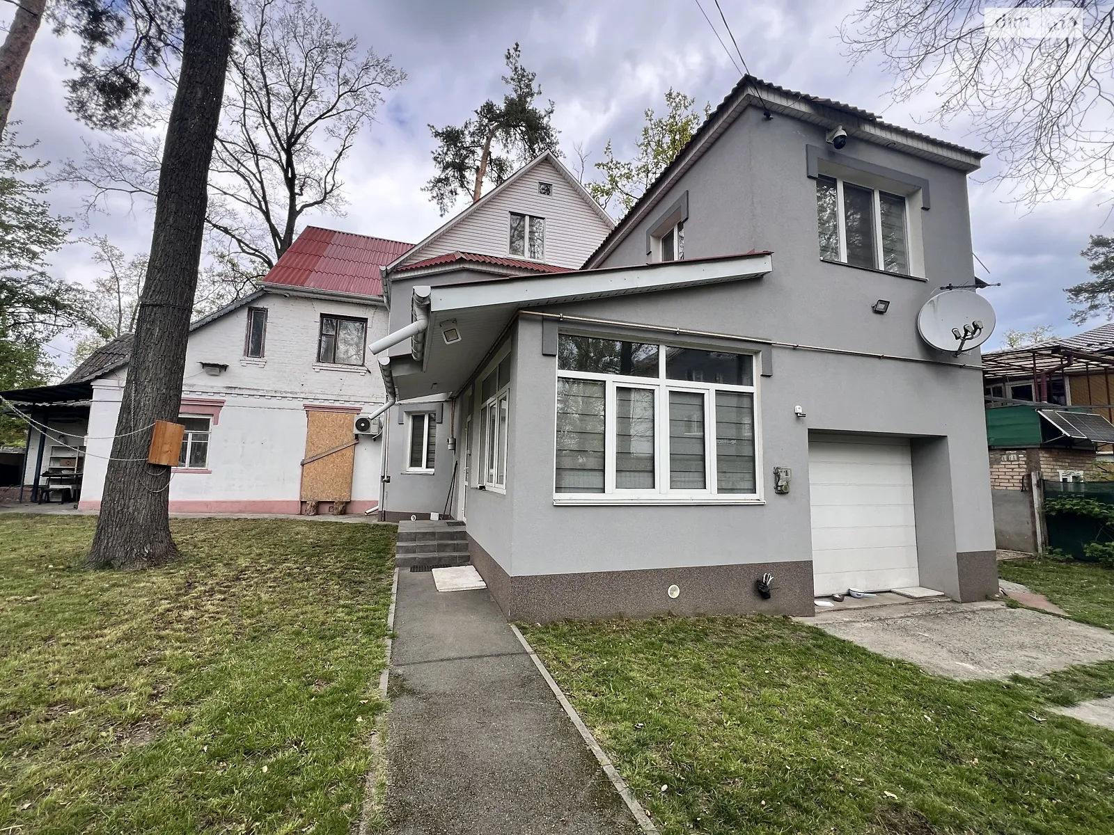 Продается дом на 3 этажа 113.9 кв. м с мебелью, цена: 400000 $ - фото 1